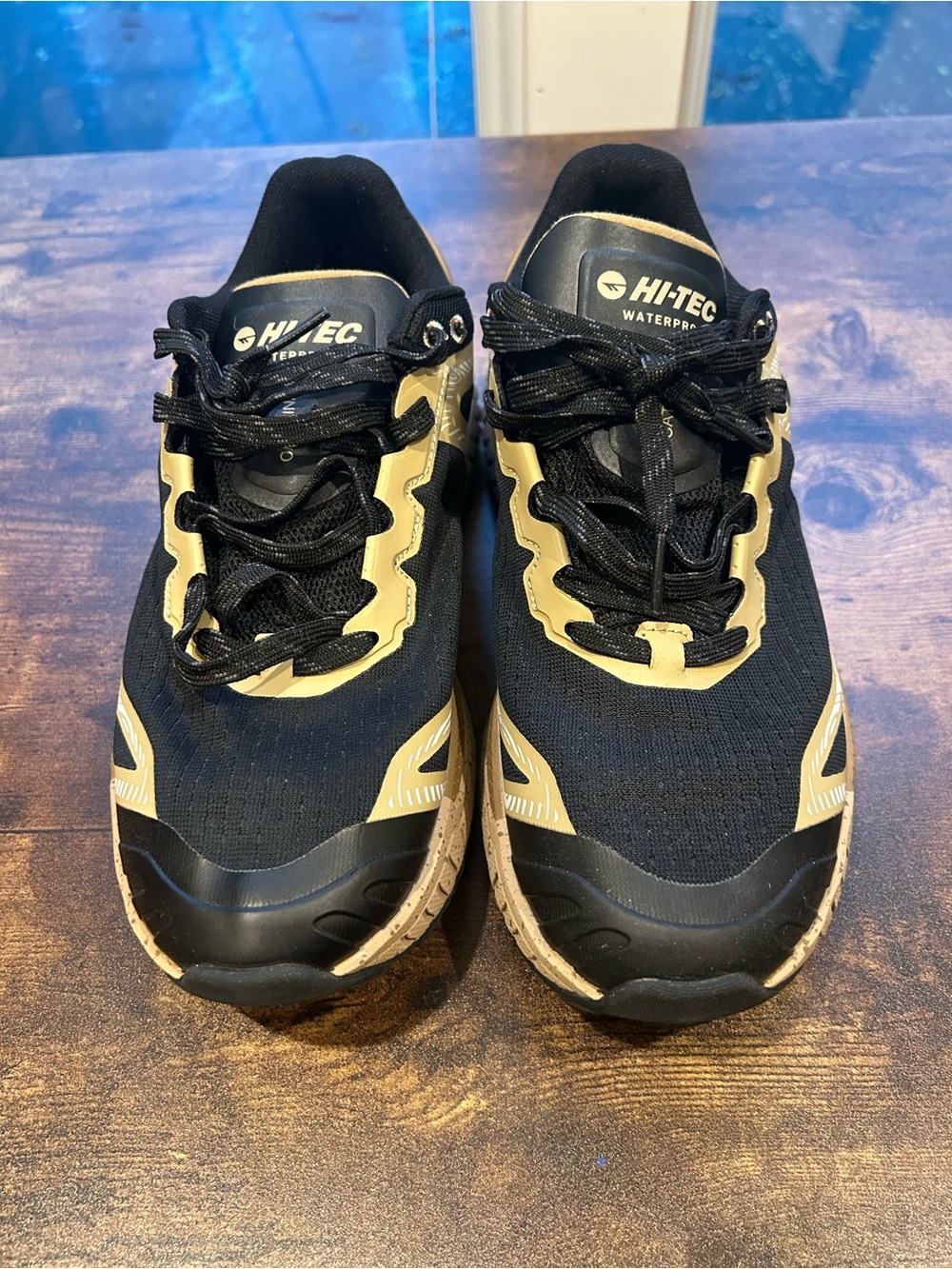 Hi-Tec Men's Black and Gold Trail Running Shoes
